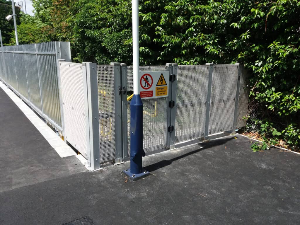 mesh-fencing